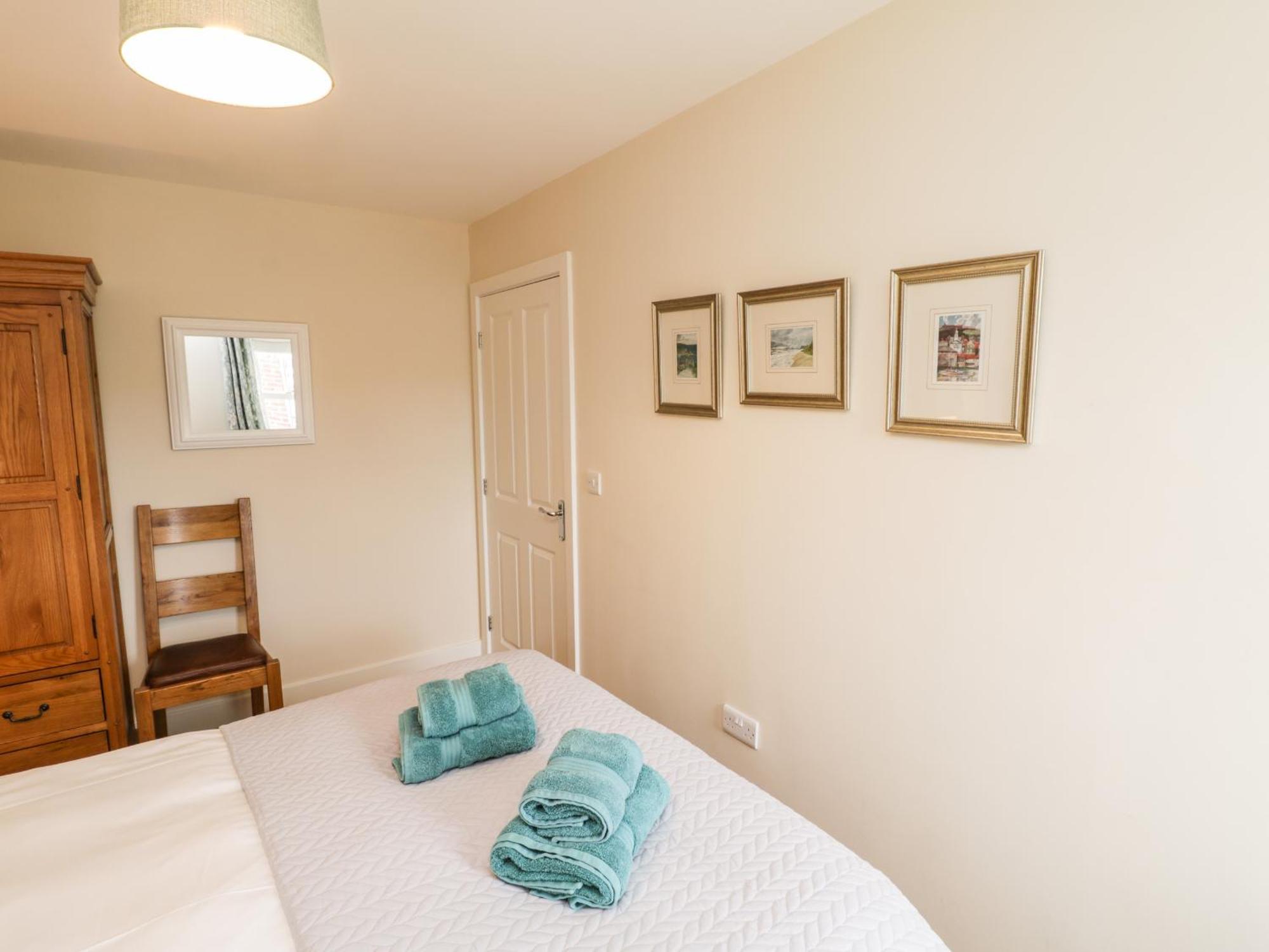 Crossing Cottage Whitby Extérieur photo